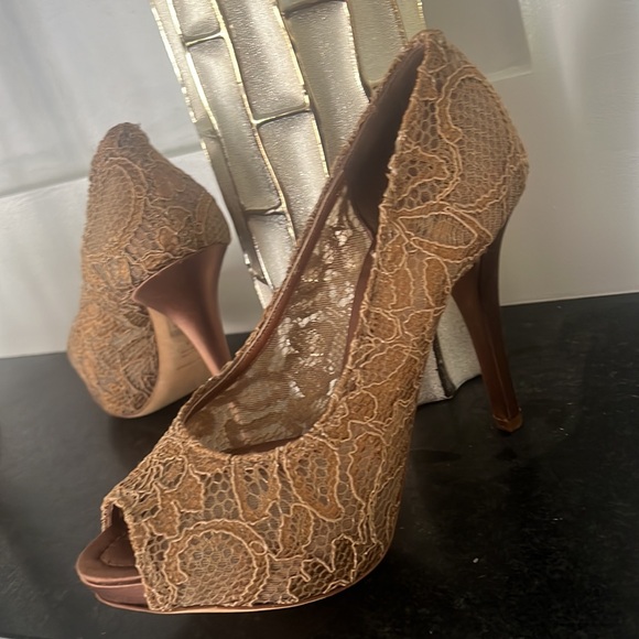 Dolce & Gabbana Copper floral Iace platform satin heels - Picture 9 of 11